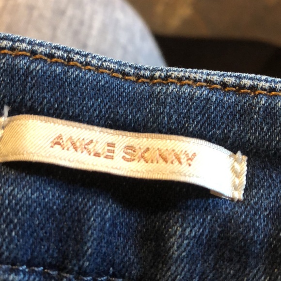 Jen 7 for 7 For All Mankind Jeans High-rise, bottom fringe with back zip, size 6 - Picture 7 of 10